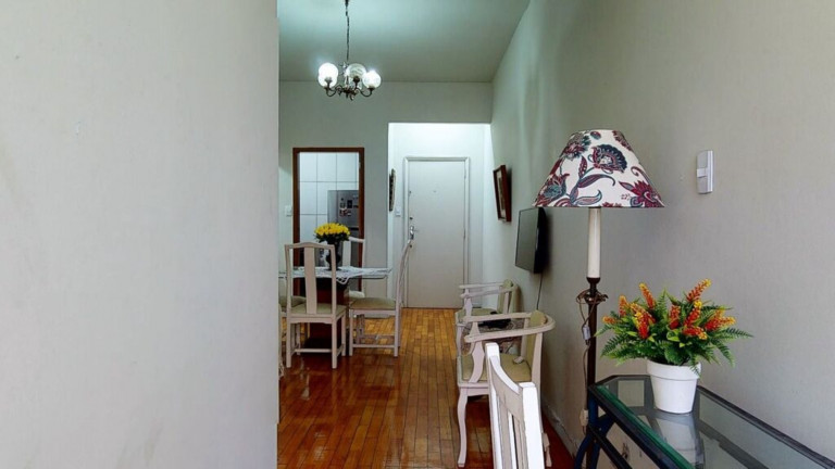 Imagem Imóvel com 2 Quartos à Venda, 65 m² em Copacabana - Rio De Janeiro Imagem Imóvel com 2 Quartos à Venda, 65 m² em Copacabana - Rio De Janeiro
