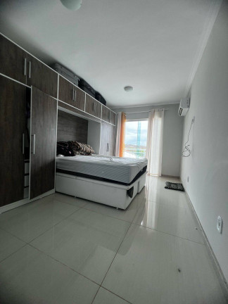 Imagem Casa com 3 Quartos à Venda, 250 m² em Ponte Dos Leites - Araruama Imagem Casa com 3 Quartos à Venda, 250 m² em Ponte Dos Leites - Araruama