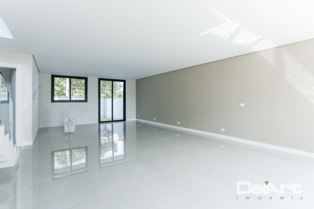 Imagem Casa com 3 Quartos à Venda, 224 m² em Uberaba - Curitiba