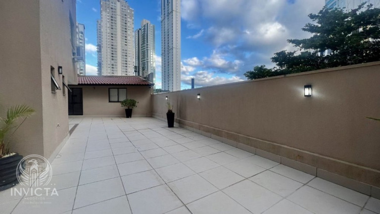 Imagem Apartamento com 3 Quartos à Venda, 100 m² em Centro - Balneário Camboriú Imagem Apartamento com 3 Quartos à Venda, 100 m² em Centro - Balneário Camboriú