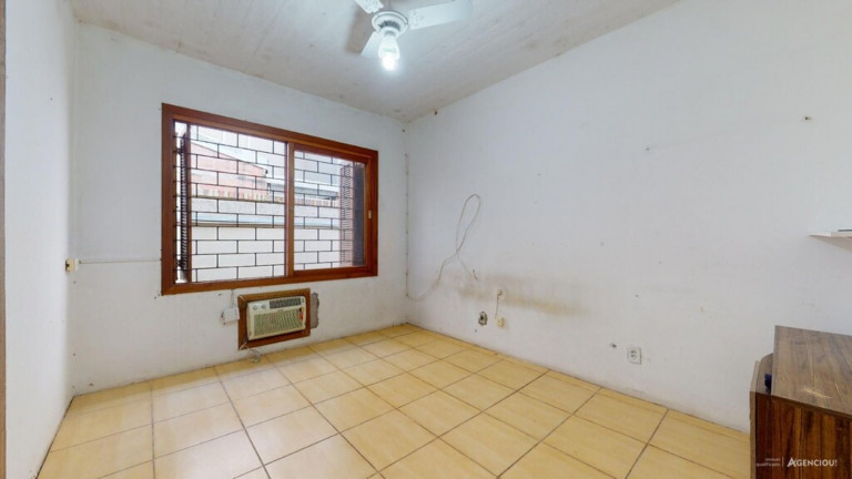 Imagem Imóvel com 4 Quartos à Venda, em Guarujá - Porto Alegre Imagem Imóvel com 4 Quartos à Venda, em Guarujá - Porto Alegre