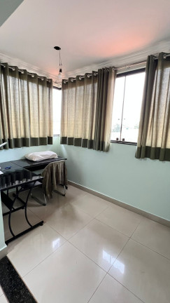 Imagem Sobrado com 4 Quartos à Venda, 314 m² em Vila Rosa - Goiânia