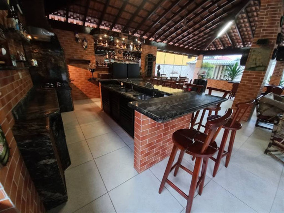 Imagem Casa com 5 Quartos à Venda, 450 m² em Balneário Flórida - Praia Grande Imagem Casa com 5 Quartos à Venda, 450 m² em Balneário Flórida - Praia Grande