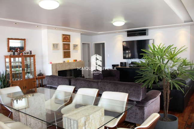 Imagem Apartamento com 3 Quartos à Venda, 181 m² em Nossa Senhora De Lourdes - Santa Maria Imagem Apartamento com 3 Quartos à Venda, 181 m² em Nossa Senhora De Lourdes - Santa Maria
