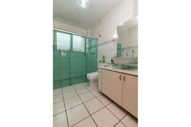 Imagem Imóvel com 3 Quartos à Venda, em Petrópolis - Porto Alegre Imagem Imóvel com 3 Quartos à Venda, em Petrópolis - Porto Alegre