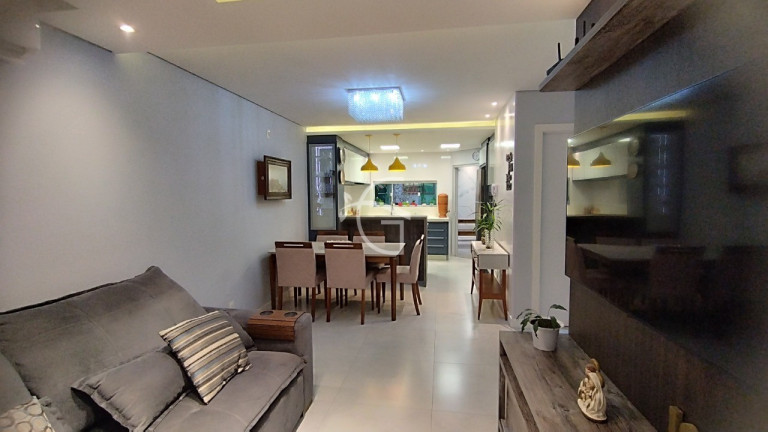 Casa com 3 Quartos à Venda,  em Glória - Joinville
