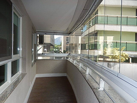 Imagem Apartamento com 3 Quartos à Venda, em Lagoa - Rio De Janeiro Imagem Apartamento com 3 Quartos à Venda, em Lagoa - Rio De Janeiro