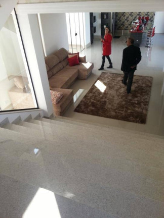Sobrado com 3 Quartos à Venda, 460 m² em Portal Das Flores - Arapongas