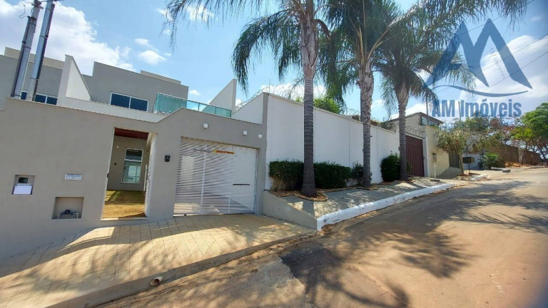 Casa com 3 Quartos à Venda, 195 m² em Lundcea - Lagoa Santa
