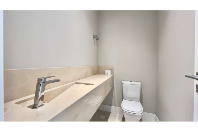 Imagem Imóvel com 4 Quartos à Venda, 138 m² em Centro - Balneário Camboriú Imagem Imóvel com 4 Quartos à Venda, 138 m² em Centro - Balneário Camboriú