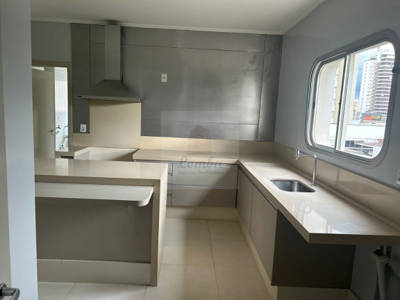 Imagem Imóvel com 4 Quartos à Venda, 235 m² em Quilombo - Cuiabá