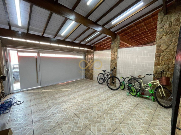 Sobrado com 3 Quartos à Venda, 172 m² em Guilhermina - Praia Grande