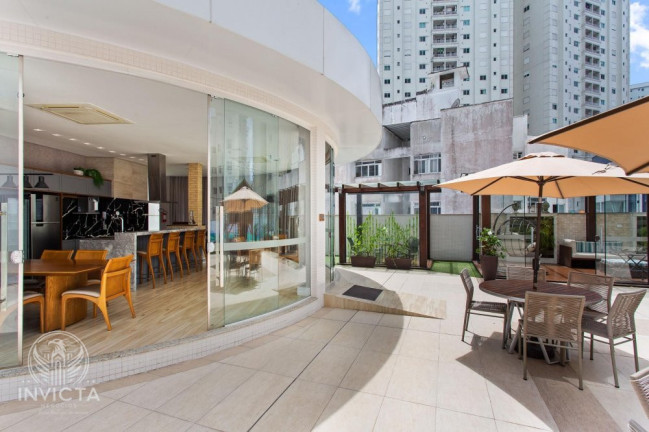 Imagem Cobertura com 3 Quartos à Venda, 246 m² em Centro - Balneário Camboriú Imagem Cobertura com 3 Quartos à Venda, 246 m² em Centro - Balneário Camboriú