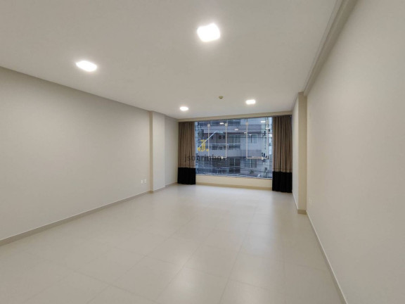 Imagem Sala Comercial para Alugar, 108 m² em Meia Praia - Itapema Imagem Sala Comercial para Alugar, 108 m² em Meia Praia - Itapema