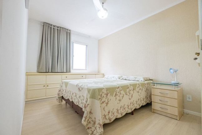 Imagem Apartamento com 2 Quartos à Venda, 74 m² em Centro - Florianópolis