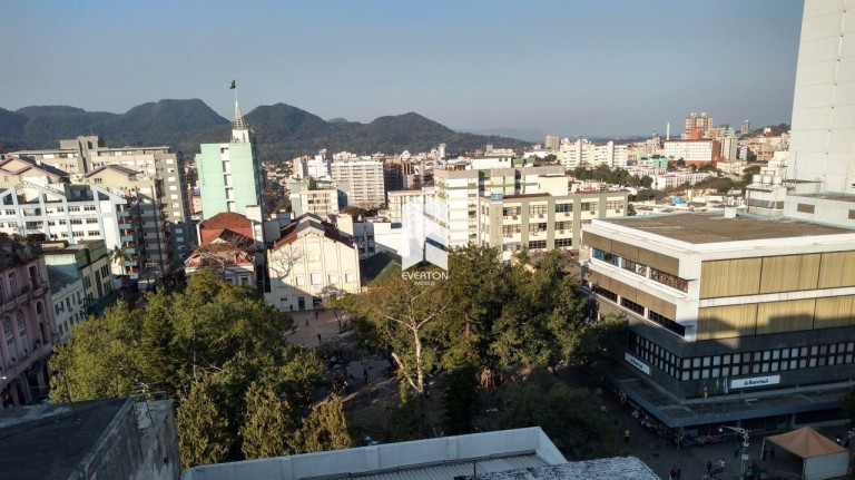 Imagem Apartamento com 2 Quartos à Venda, 102 m² em Centro - Santa Maria