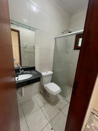 Imagem Casa com 3 Quartos à Venda, 168 m² em Itaperi - Fortaleza Imagem Casa com 3 Quartos à Venda, 168 m² em Itaperi - Fortaleza