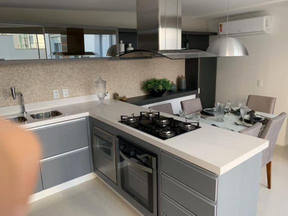 Imagem Imóvel com 3 Quartos à Venda, 135 m² em Centro - Florianópolis