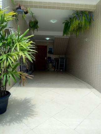 Imagem Casa com 3 Quartos à Venda, 124 m² em Marapé - Santos