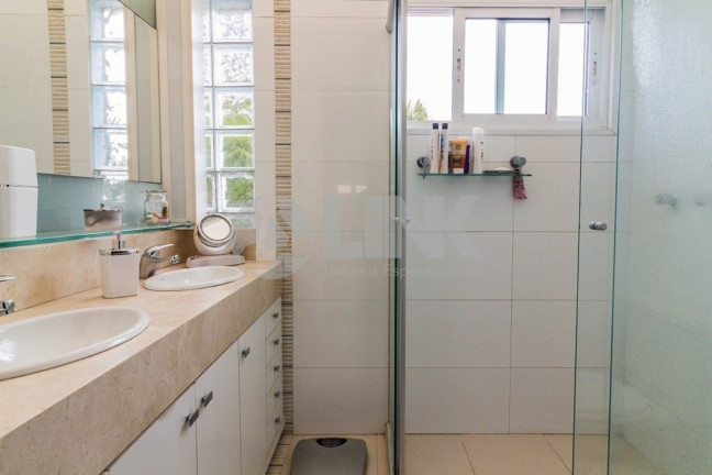 Imagem Imóvel com 4 Quartos à Venda, 199 m² em Boa Vista - Porto Alegre Imagem Imóvel com 4 Quartos à Venda, 199 m² em Boa Vista - Porto Alegre