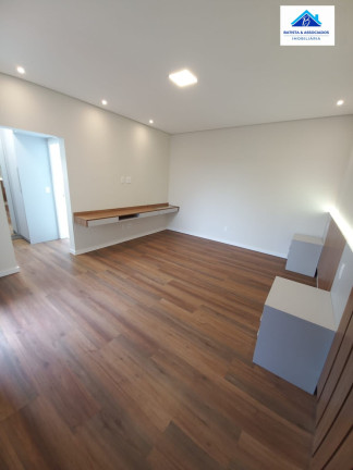 Imagem Casa de Condomínio com 3 Quartos à Venda, 200 m² em Swiss Park - Campinas