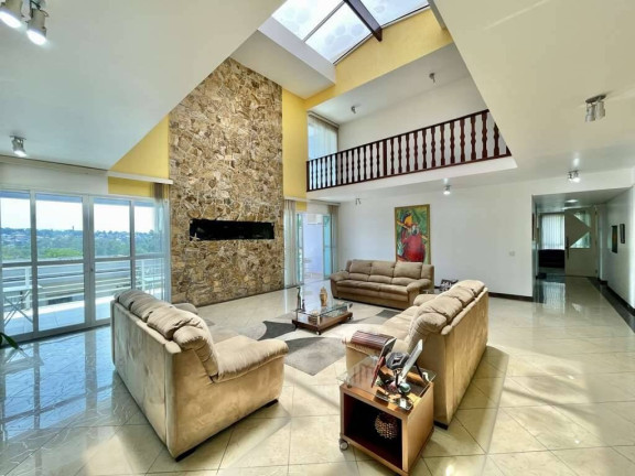 Imagem Casa de Condomínio com 6 Quartos à Venda, em Golf Gardens - Carapicuíba Imagem Casa de Condomínio com 6 Quartos à Venda, em Golf Gardens - Carapicuíba