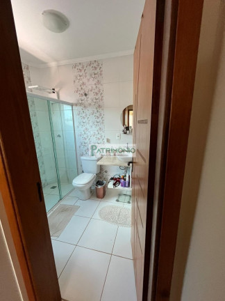 Imagem Casa com 3 Quartos à Venda, 241 m² em Colinas Do Castelo - Jaguariúna Imagem Casa com 3 Quartos à Venda, 241 m² em Colinas Do Castelo - Jaguariúna