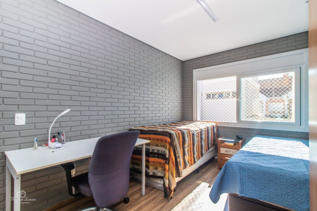 Casa com 6 Quartos à Venda, 570 m² em Três Figueiras - Porto Alegre