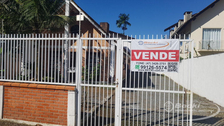 Imagem Casa com 6 Quartos à Venda, 166 m² em Atiradores - Joinville