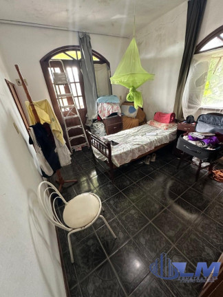 Imagem Casa com 7 Quartos à Venda, 44 m² em Santa Mônica - Guarapari Imagem Casa com 7 Quartos à Venda, 44 m² em Santa Mônica - Guarapari