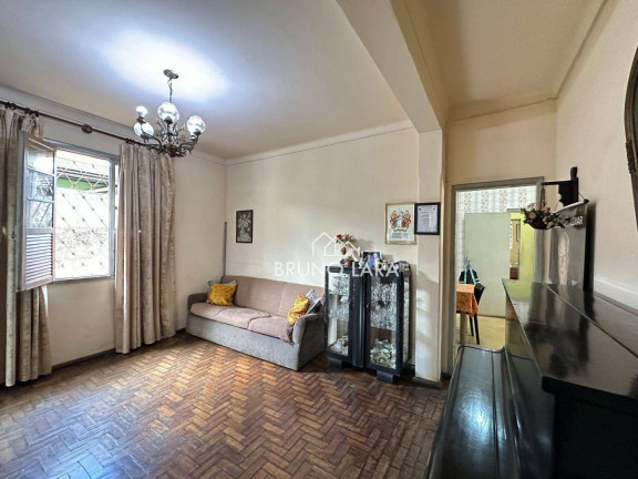 Imagem Casa com 3 Quartos à Venda, 300 m² em Centro - Betim Imagem Casa com 3 Quartos à Venda, 300 m² em Centro - Betim