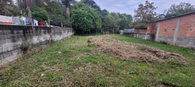 Imagem Imóvel com 2 Quartos à Venda, 650 m² em Jardim Itacolomi - Itapevi
