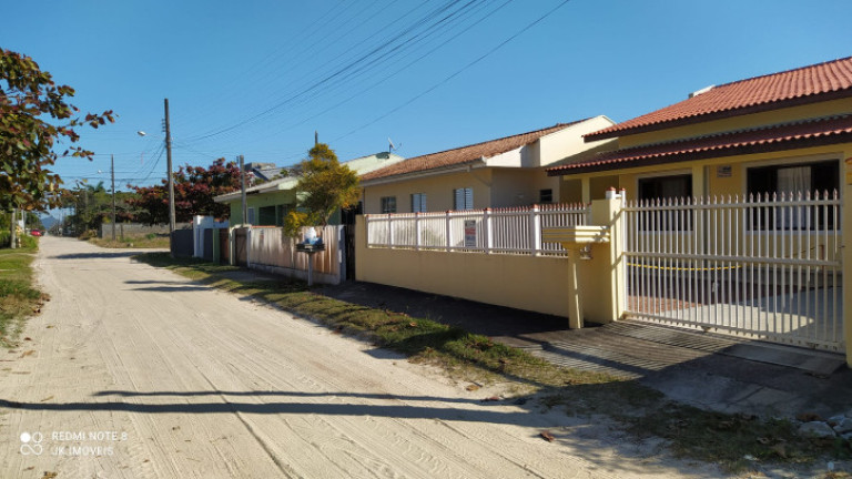 Imagem Casa com 4 Quartos para Temporada, 180 m² em Balneário Cambiju - Itapoá Imagem Casa com 4 Quartos para Temporada, 180 m² em Balneário Cambiju - Itapoá