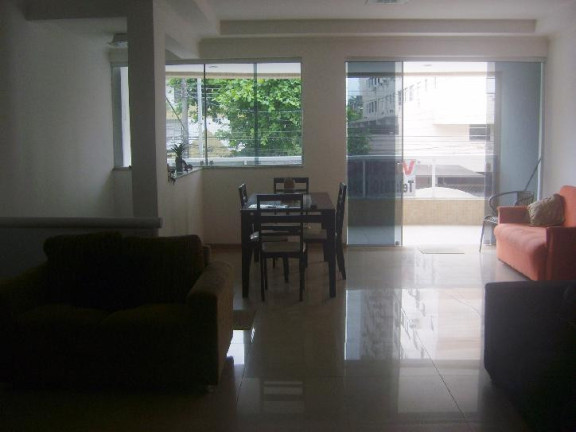 Imagem Casa com 5 Quartos à Venda, 308 m² em Vila Mathias - Santos Imagem Casa com 5 Quartos à Venda, 308 m² em Vila Mathias - Santos