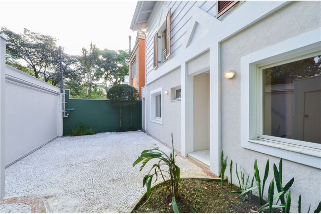 Imagem Casa com 4 Quartos à Venda, em Alto Da Boa Vista - São Paulo Imagem Casa com 4 Quartos à Venda, em Alto Da Boa Vista - São Paulo