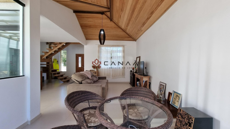 Imagem Casa de Condomínio com 3 Quartos à Venda, 188 m² em Caravelas - Armação Dos Búzios