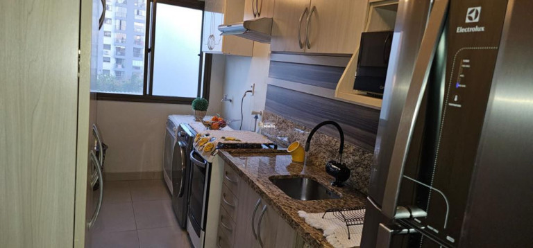 Imagem Imóvel com 2 Quartos à Venda, 57 m² em Petrópolis - Porto Alegre Imagem Imóvel com 2 Quartos à Venda, 57 m² em Petrópolis - Porto Alegre