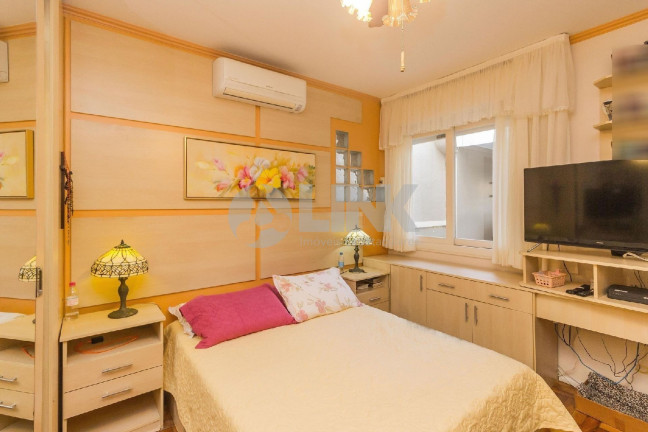 Imagem Casa com 3 Quartos à Venda, 290 m² em Jardim Europa - Porto Alegre Imagem Casa com 3 Quartos à Venda, 290 m² em Jardim Europa - Porto Alegre