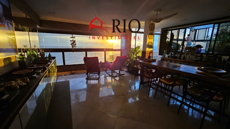 Imagem Imóvel com 4 Quartos à Venda, 231 m² em Barra Da Tijuca - Rio De Janeiro Imagem Imóvel com 4 Quartos à Venda, 231 m² em Barra Da Tijuca - Rio De Janeiro