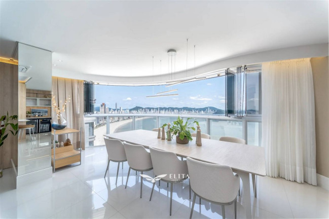 Imagem Apartamento com 4 Quartos à Venda, 237 m² em Centro - Balneário Camboriú Imagem Apartamento com 4 Quartos à Venda, 237 m² em Centro - Balneário Camboriú