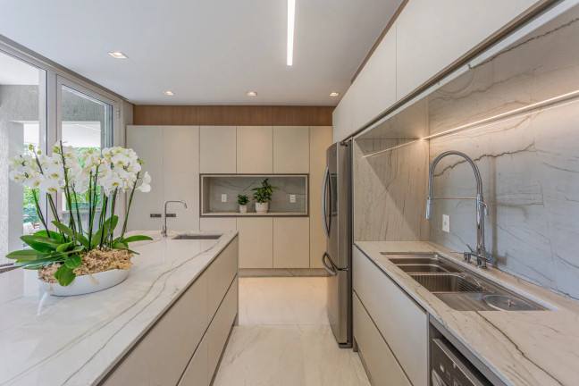 Imagem Casa com 4 Quartos à Venda, 524 m² em Estaleirinho - Balneário Camboriú