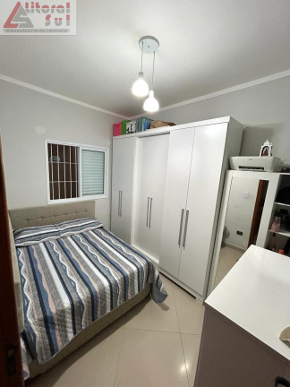 Imagem Casa com 2 Quartos à Venda, em Maracanã - Praia Grande Imagem Casa com 2 Quartos à Venda, em Maracanã - Praia Grande