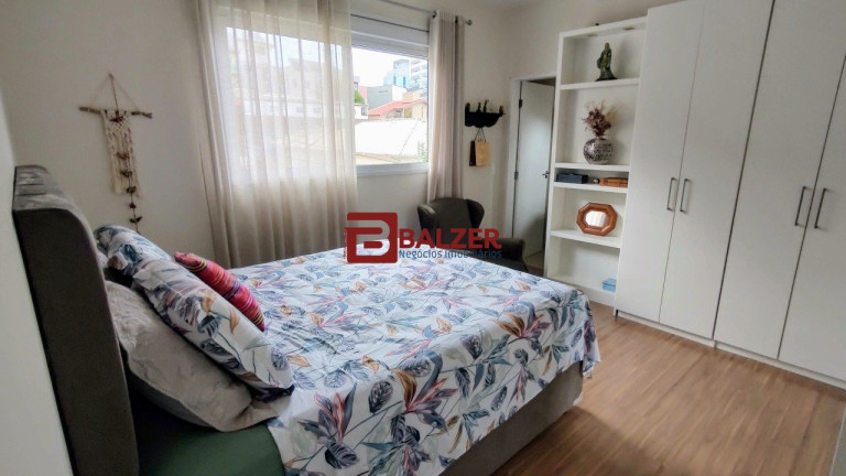Imagem Casa com 3 Quartos à Venda, 115 m² em Centro - Florianópolis Imagem Casa com 3 Quartos à Venda, 115 m² em Centro - Florianópolis