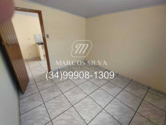 Imagem Casa com 3 Quartos à Venda, 250 m² em Santa Mônica - Uberlândia