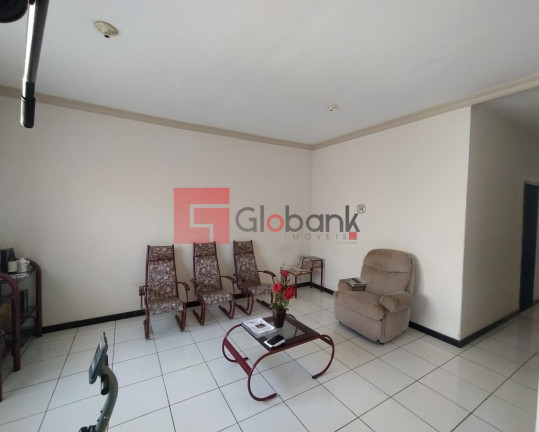 Imagem Casa com 5 Quartos à Venda, 360 m² em Cândida Câmara - Montes Claros Imagem Casa com 5 Quartos à Venda, 360 m² em Cândida Câmara - Montes Claros