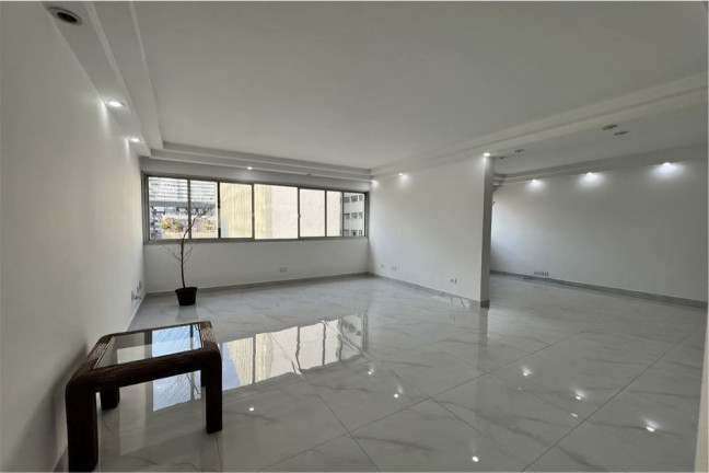 Imagem Imóvel com 2 Quartos à Venda, em Pinheiros - São Paulo Imagem Imóvel com 2 Quartos à Venda, em Pinheiros - São Paulo