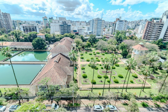 Imagem Imóvel com 3 Quartos à Venda,  em Moinhos De Vento - Porto Alegre
