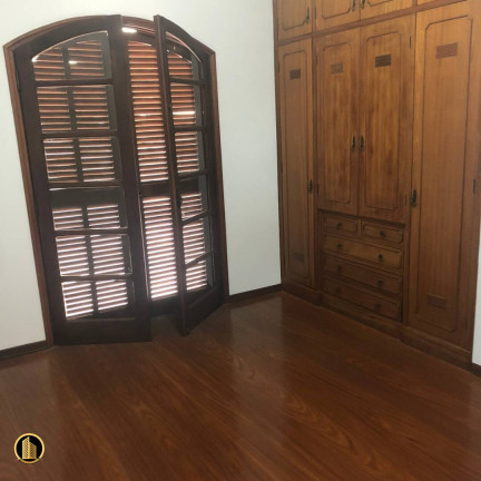 Imagem Casa com 3 Quartos para Alugar, em Centro - Taubaté Imagem Casa com 3 Quartos para Alugar, em Centro - Taubaté