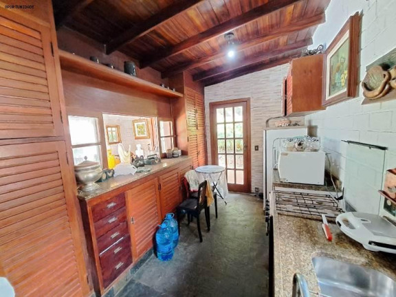 Imagem Casa com 3 Quartos à Venda, 2.565 m² em Parque Do Ingá - Teresópolis
