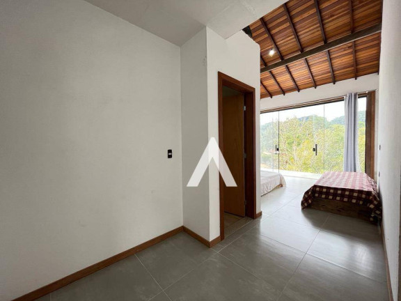 Imagem Casa com 3 Quartos à Venda, 380 m² em Albuquerque - Teresópolis Imagem Casa com 3 Quartos à Venda, 380 m² em Albuquerque - Teresópolis